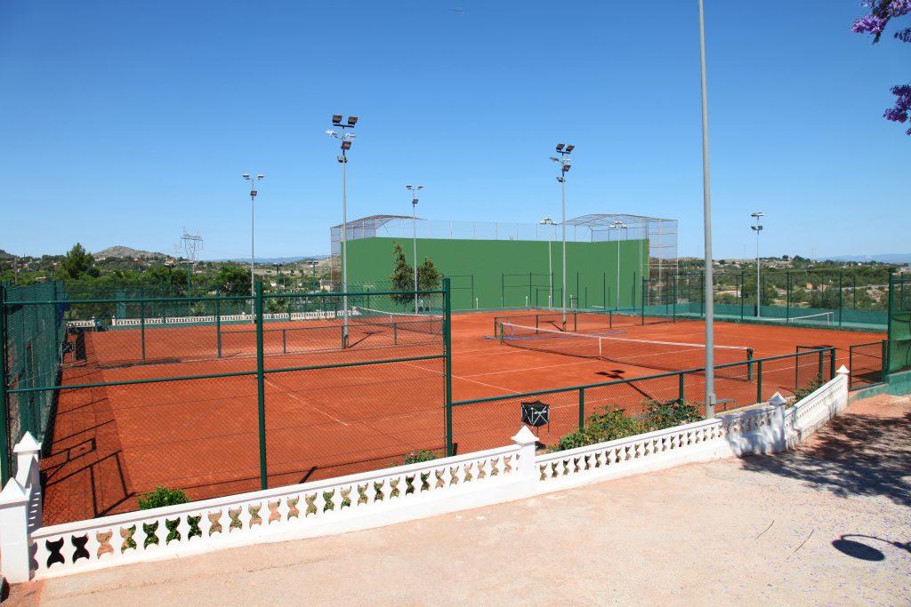 PISTAS TEINS TIERRA BATIDA